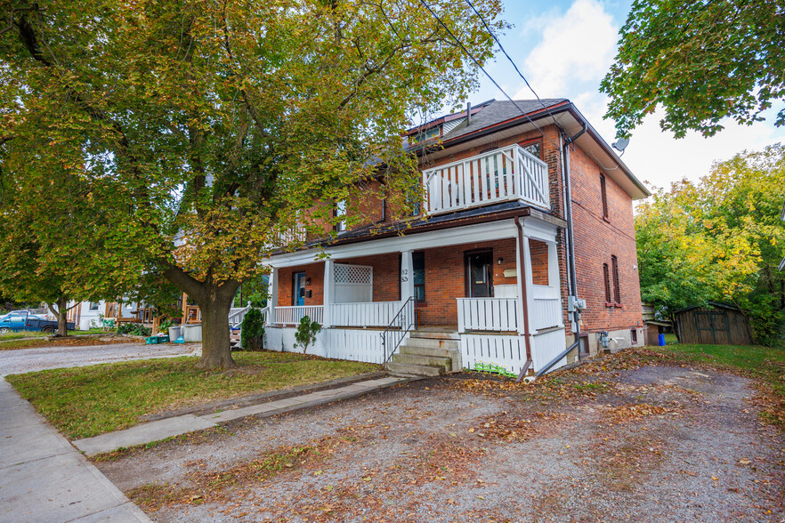 82 W Durham St, Kawartha Lakes, ON à vendre - Photo de l’immeuble – Image 2 sur 39