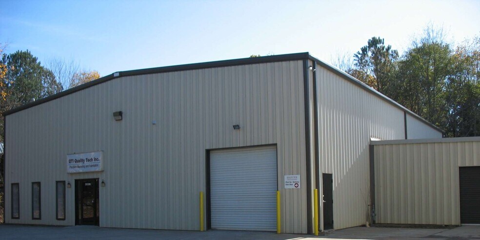 4300 Business Park Ct Bldg A&B 17,060 SF portefeuille de 2 biens à vendre sur LoopNet.fr - Photo de l’immeuble – Image 3 sur 4
