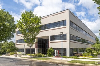 Plus de détails pour 325 Sentry Pky W, Blue Bell, PA - Bureau à louer
