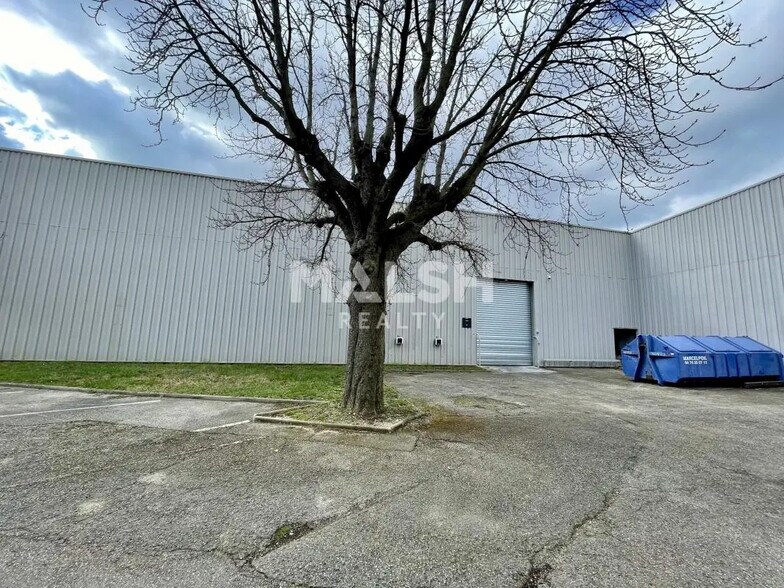 Local commercial dans Irigny à louer - Photo de l’immeuble – Image 3 sur 6