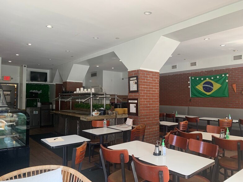 3801 31st Ave, Astoria, NY à louer - Photo de l’immeuble – Image 3 sur 14