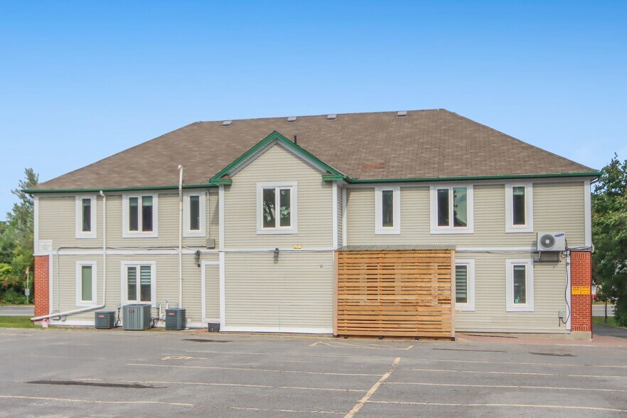 5494 Manotick Main St, Ottawa, ON à vendre - Photo de l’immeuble – Image 3 sur 7