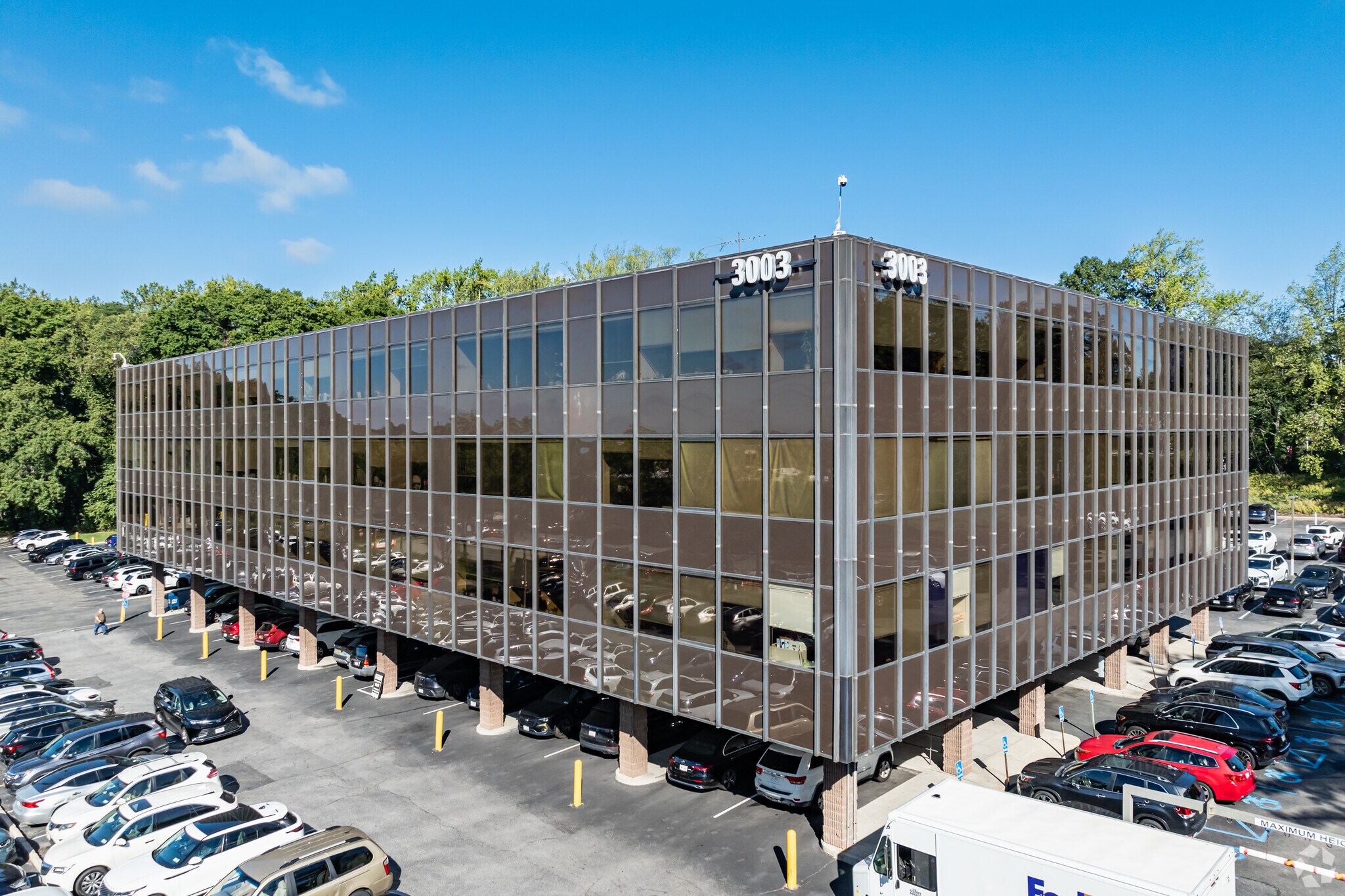 3003 New Hyde Park Rd, Lake Success, NY à louer Photo principale– Image 1 sur 5