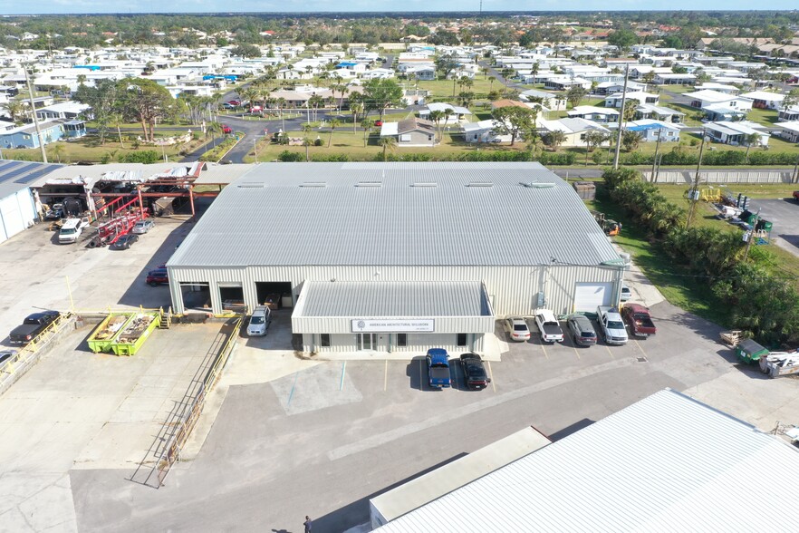 248 James St, Venice, FL à vendre - Photo de l’immeuble – Image 3 sur 12