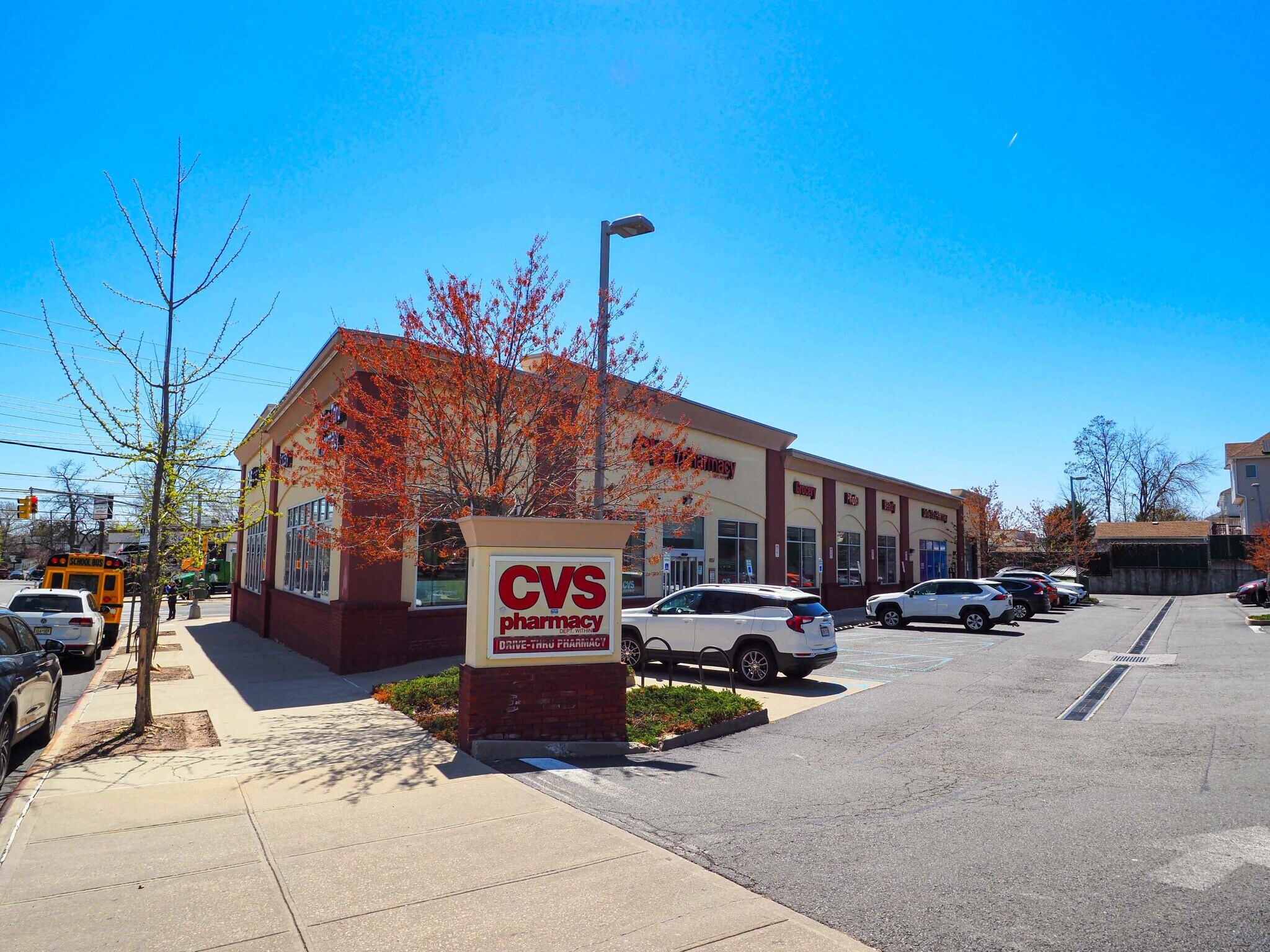 4051-4055 Hylan Blvd, Staten Island, NY à vendre Photo de l’immeuble– Image 1 sur 3