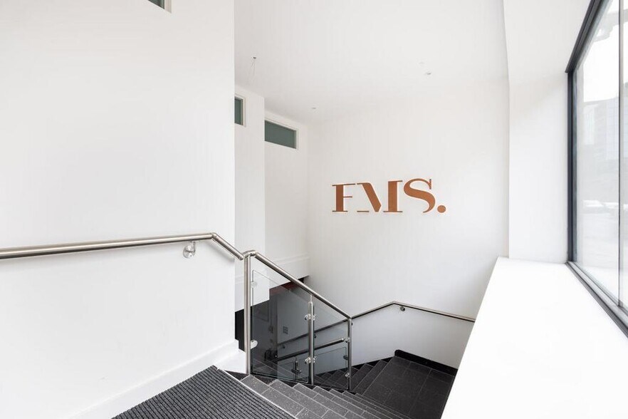 43-45 East Smithfield, Londres à louer - Photo de l’immeuble – Image 3 sur 31