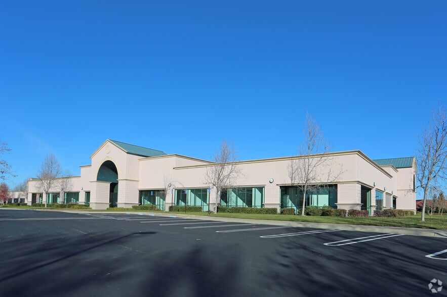 34750 Campus Dr, Fremont, CA à louer - Photo principale – Image 1 sur 5