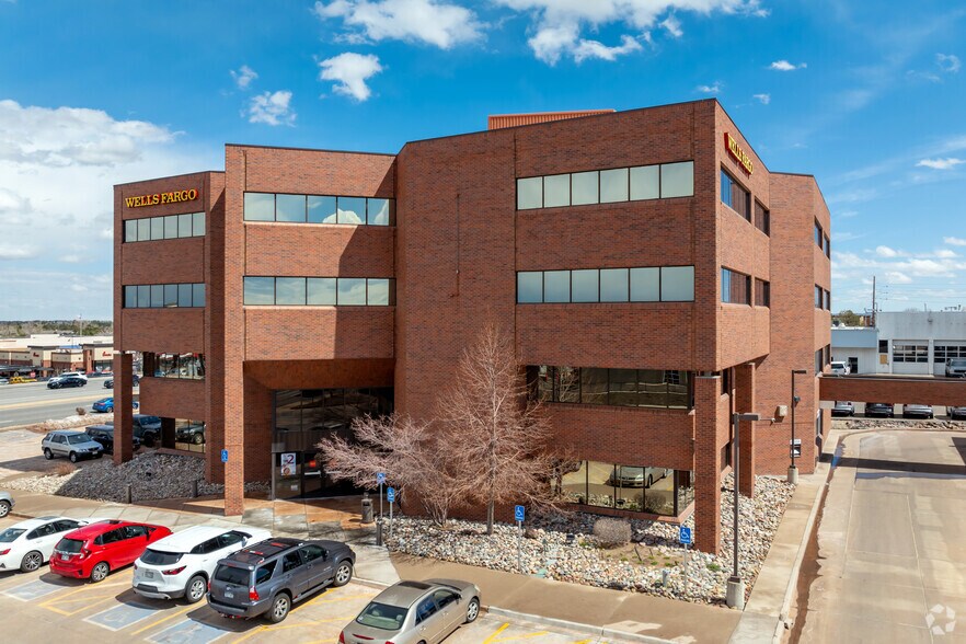 9350 E Arapahoe Rd, Greenwood Village, CO à louer - Photo de l’immeuble – Image 3 sur 9