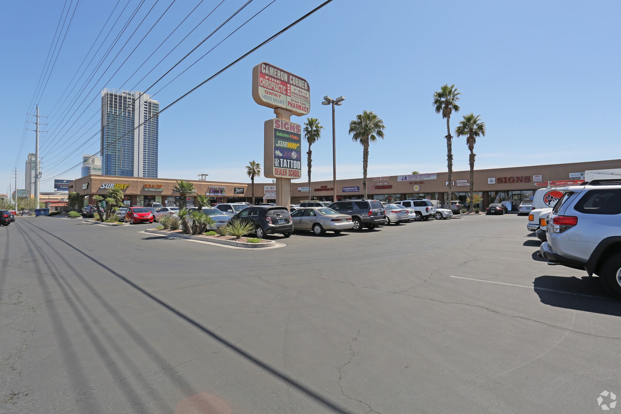 4551-4583 W Flamingo Rd, Las Vegas, NV à louer Photo principale– Image 1 sur 6