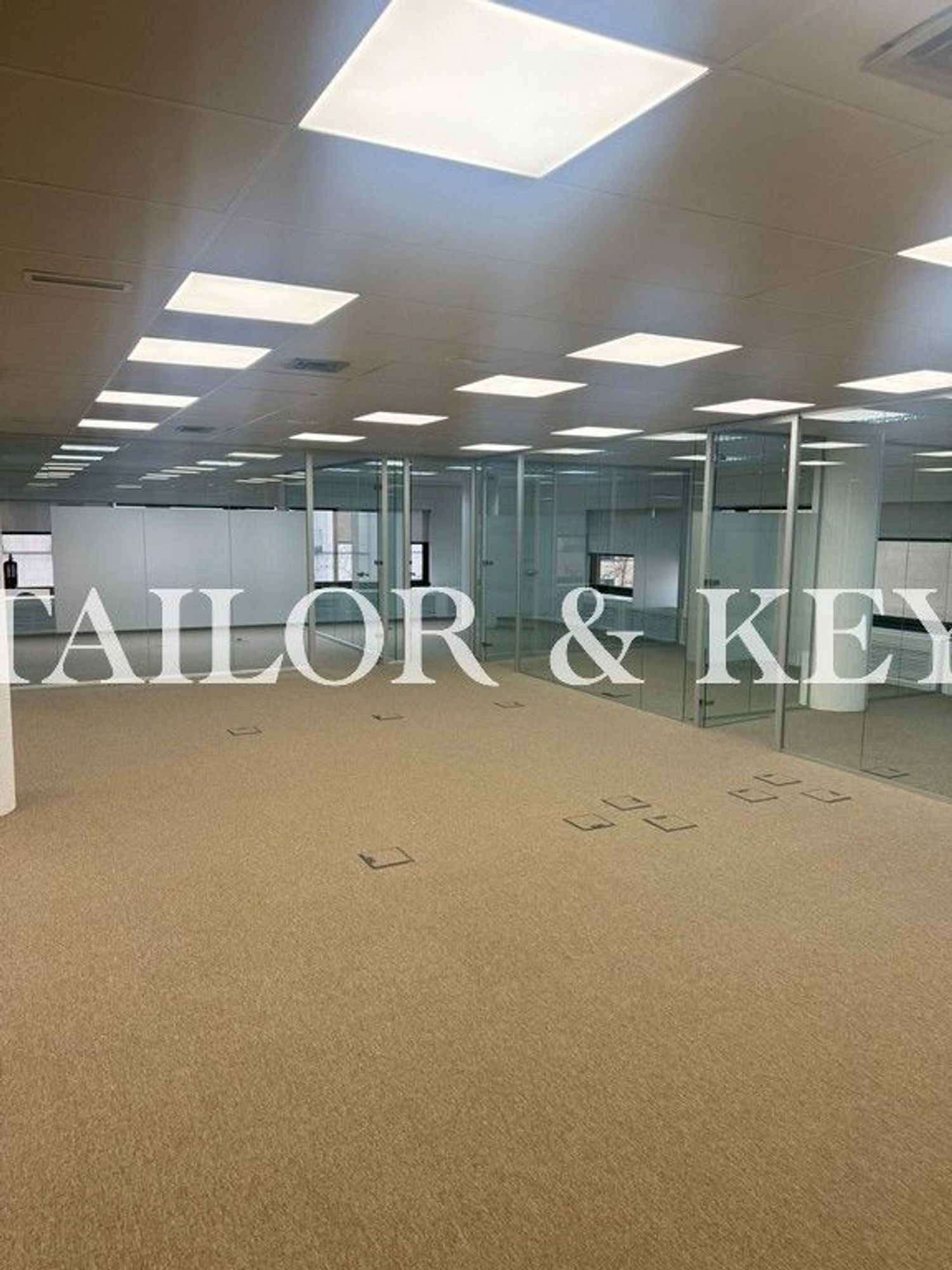 Bureau dans Madrid, Madrid à louer Plan d’étage– Image 1 sur 7