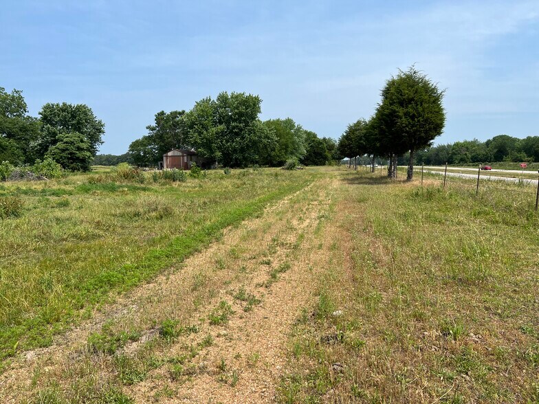 3252-3254 W Cattle Ln, Willard, MO à vendre - Photo de l’immeuble – Image 2 sur 6