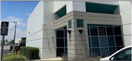 13909 Magnolia Ave, Chino, CA à louer Photo de l’immeuble– Image 1 sur 1