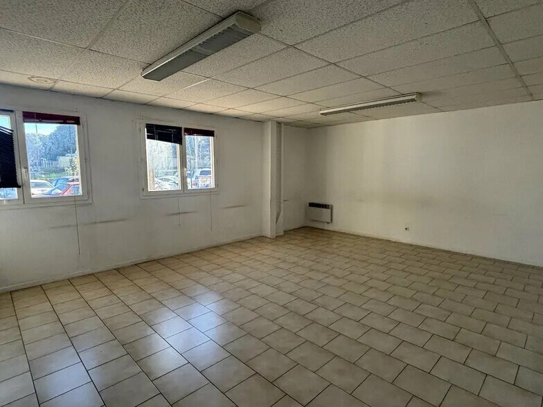 Bureau dans Martigues à louer - Photo intérieure – Image 2 sur 5