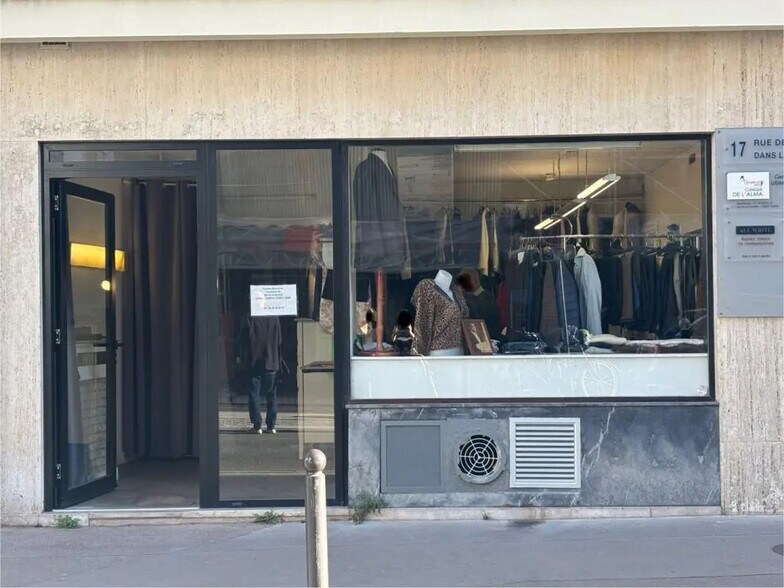 Local commercial dans Paris à vendre - Photo de l’immeuble – Image 1 sur 7