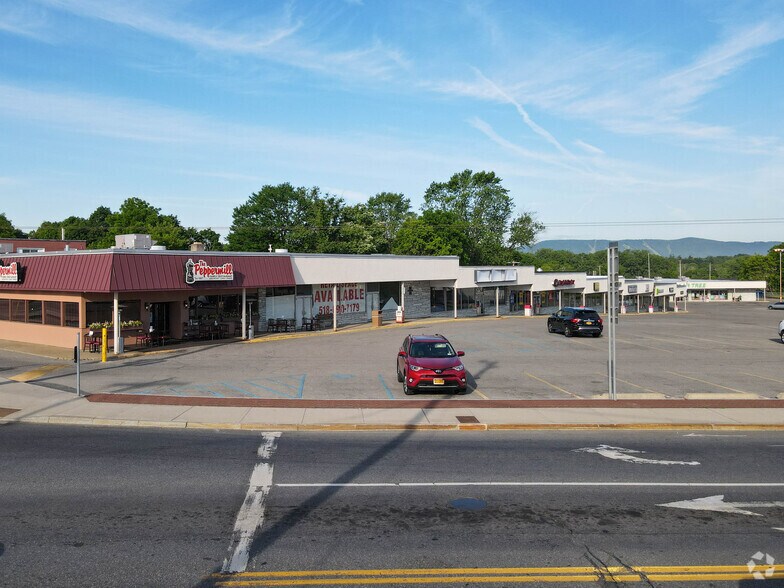 112 Main St, South Glens Falls, NY à louer - Photo principale – Image 1 sur 1