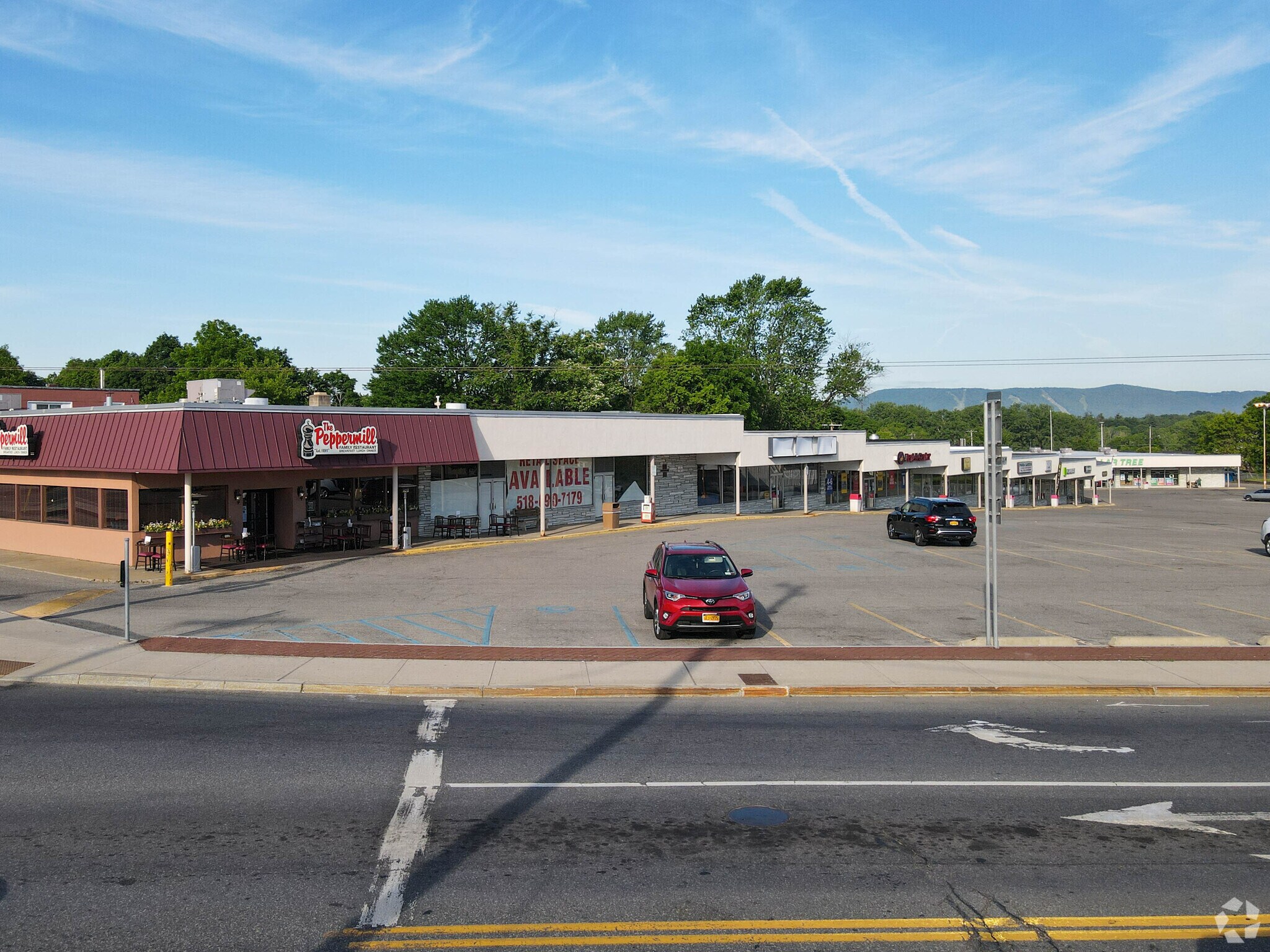 112 Main St, South Glens Falls, NY à louer Photo principale– Image 1 sur 2