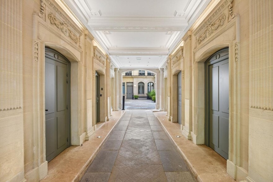 75-77 Boulevard Haussmann, Paris à louer - Hall d’entrée – Image 2 sur 15