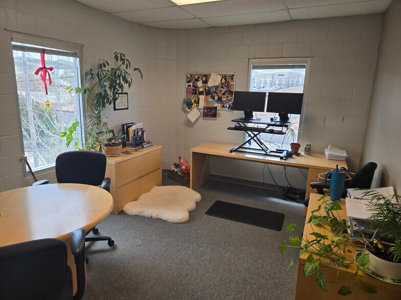 7910 N Virginia St, Reno, NV à louer - Photo intérieure – Image 2 sur 18