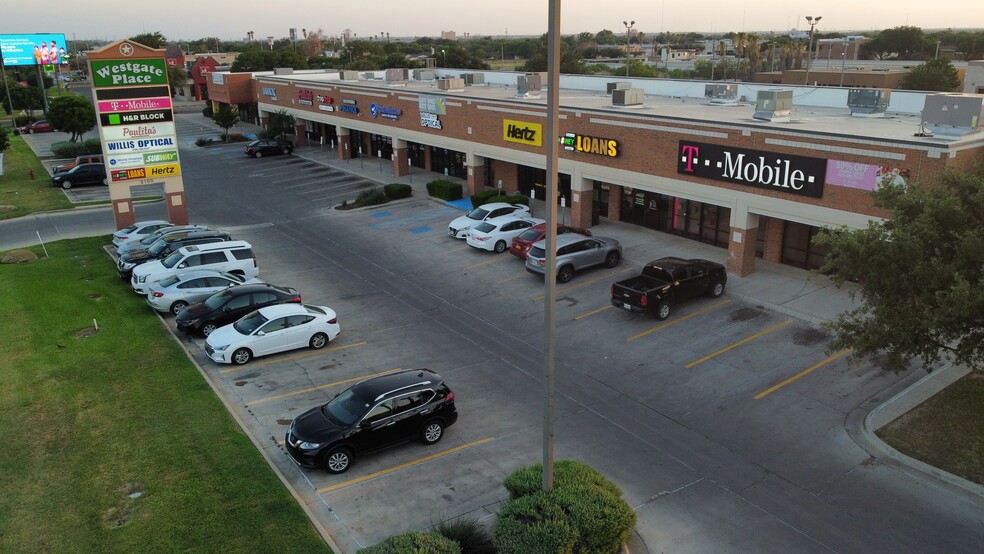 5112 McPherson Rd, Laredo, TX à louer - Photo de l’immeuble – Image 3 sur 9