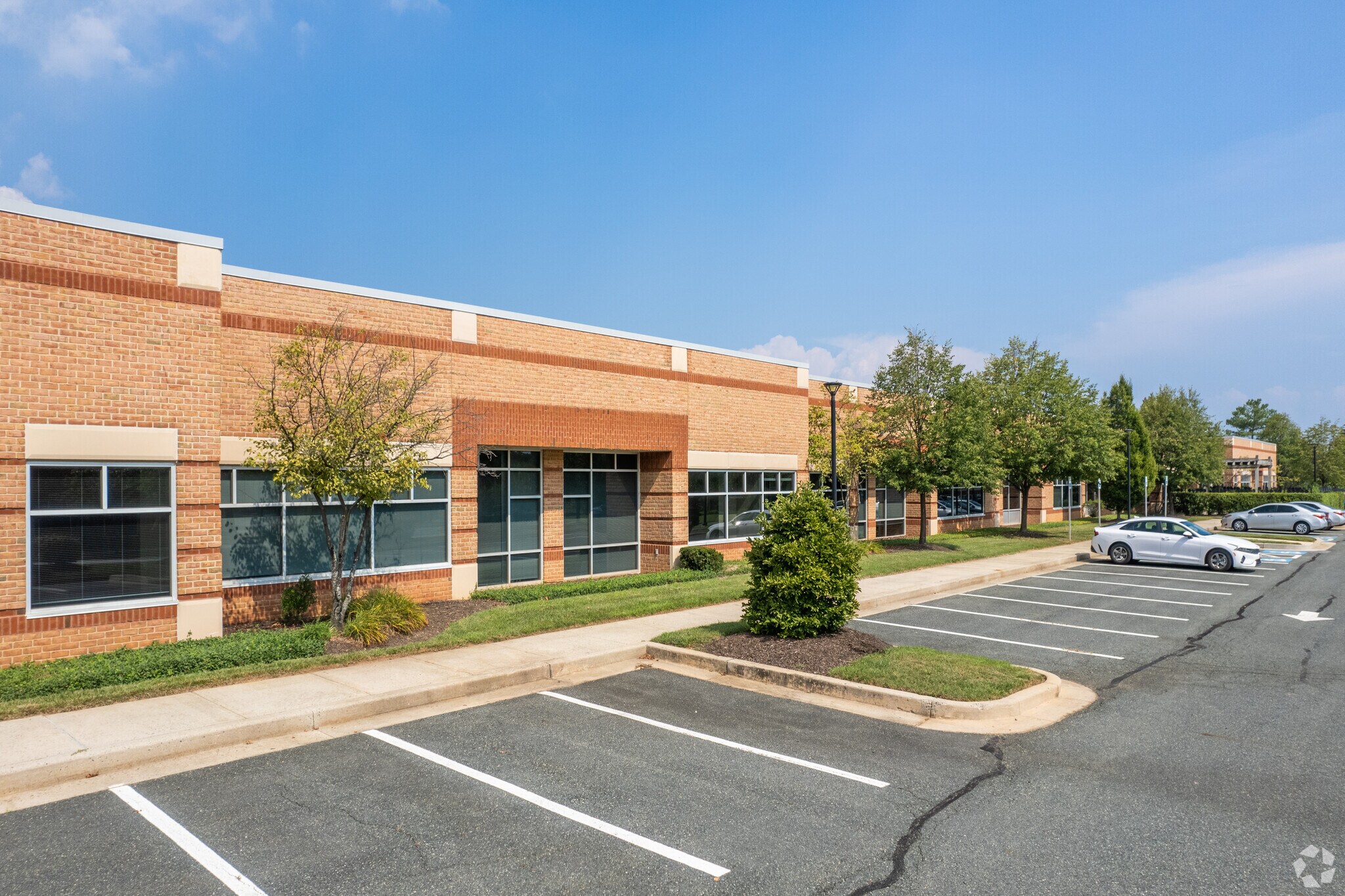 8098 Sandpiper Cir, Baltimore, MD à louer Photo principale– Image 1 sur 6