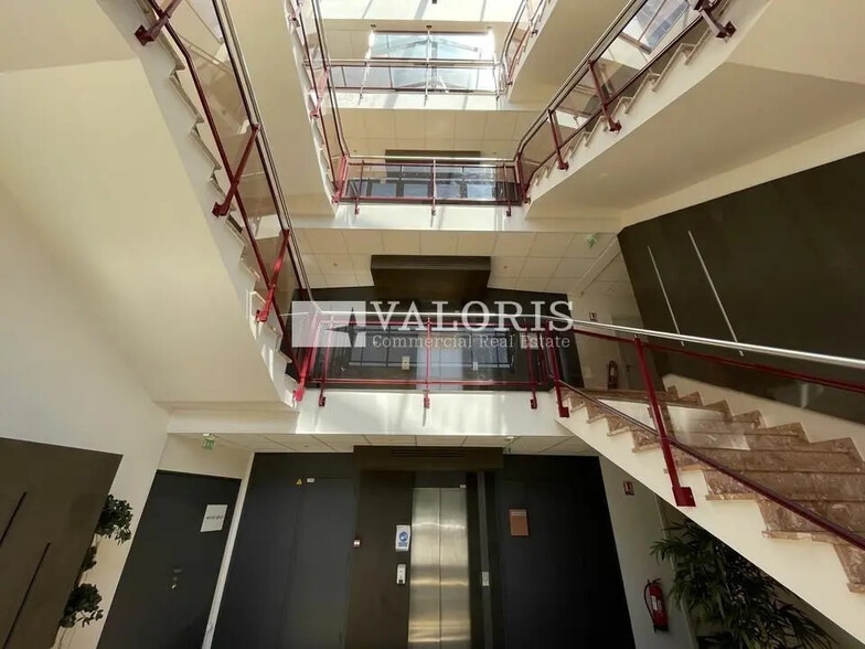 Bureau dans Dardilly à vendre - Hall d’entrée – Image 3 sur 22