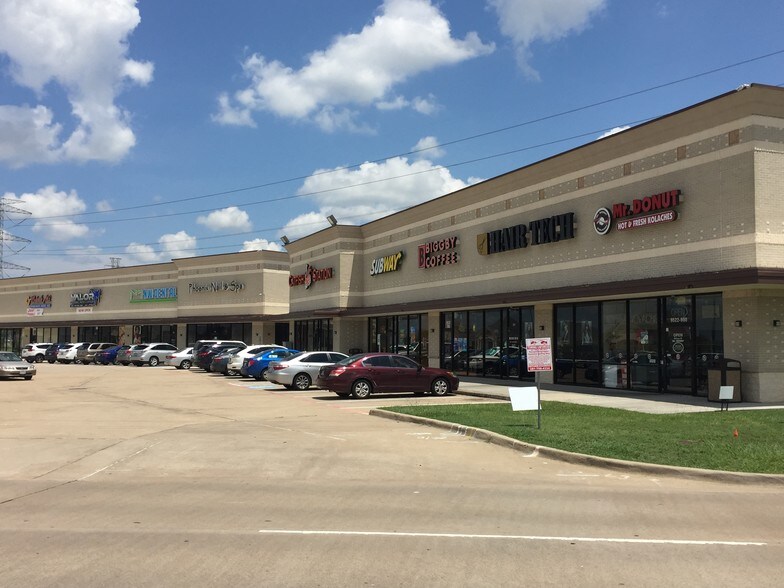 9522 Huffmeister Rd, Houston, TX à louer - Photo de l’immeuble – Image 3 sur 16