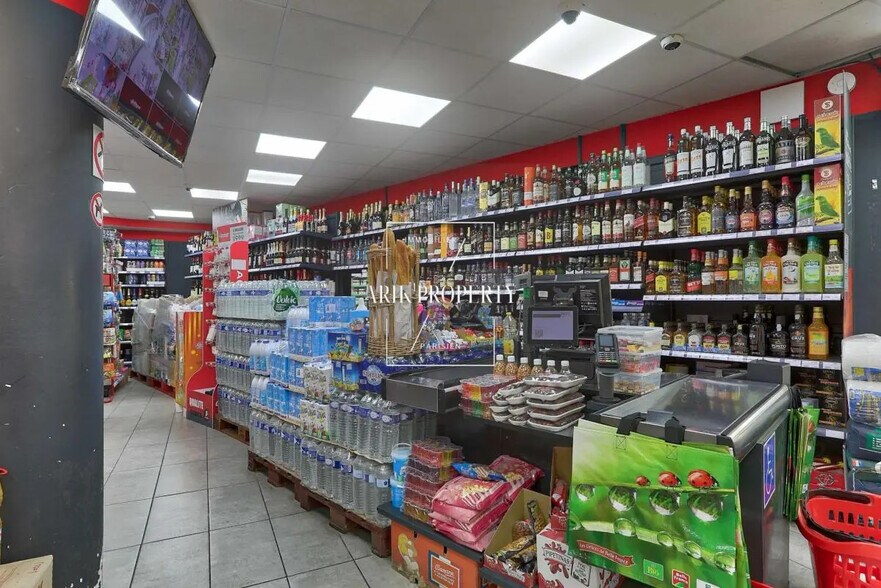 Local commercial dans Montreuil à vendre - Photo de l’immeuble – Image 3 sur 3