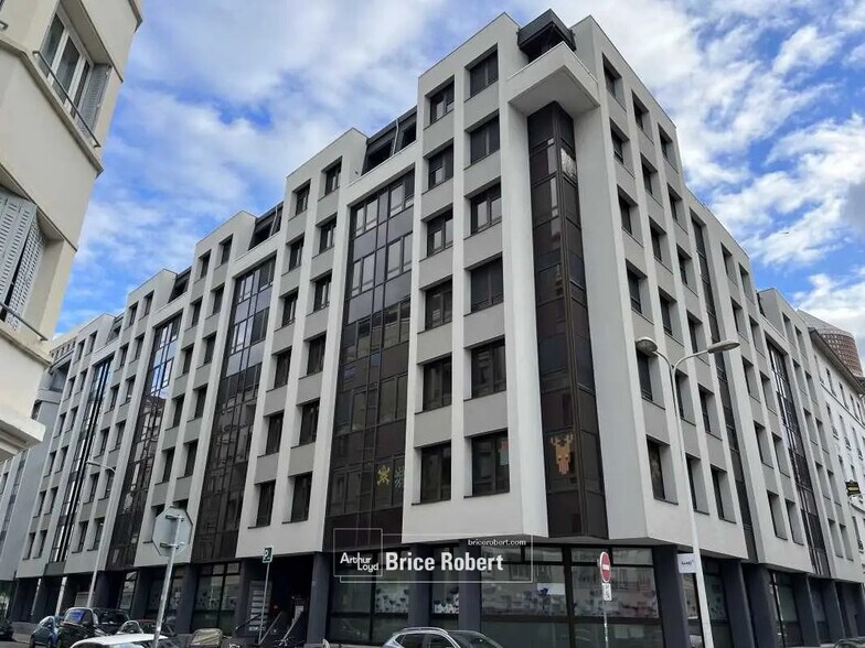 Bureau dans Lyon à louer - Photo de l’immeuble – Image 1 sur 3