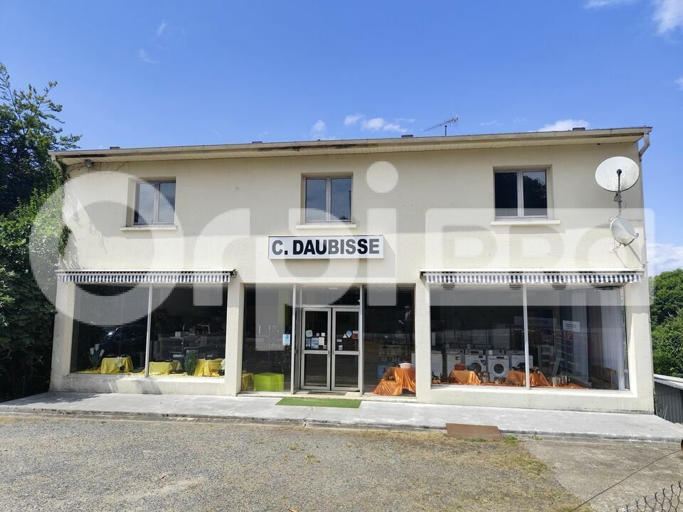 Local commercial dans Saint Yrieix La Perche à vendre Photo de l’immeuble– Image 1 sur 7