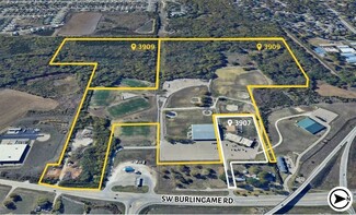 Plus de détails pour 3909 SW Burlingame Rd, Topeka, KS - Local d’activités à vendre