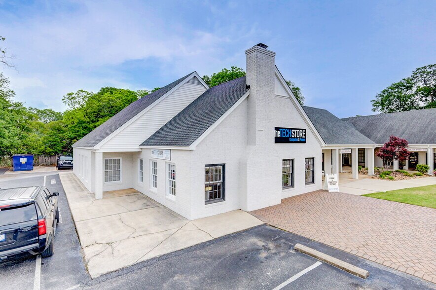 1901 Laurens Rd, Greenville, SC à vendre - Photo de l’immeuble – Image 3 sur 12