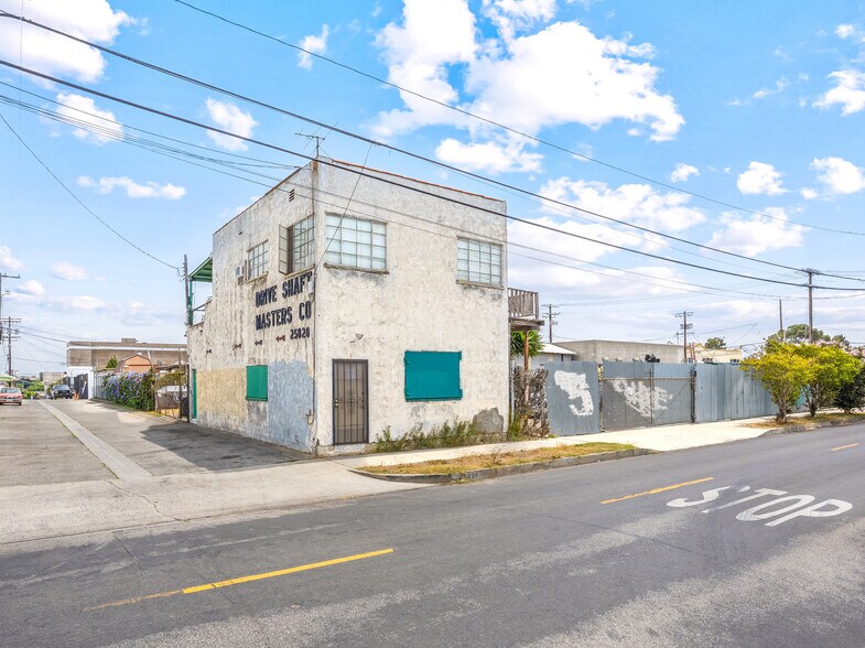 25828 President Ave, Harbor City, CA à vendre - Photo de l’immeuble – Image 3 sur 37