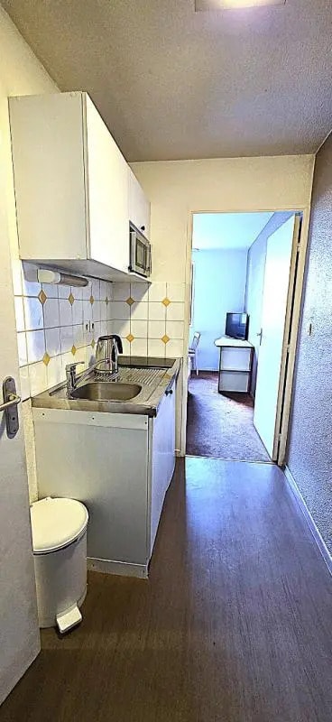 Plus de détails pour Local d’activités à vendre