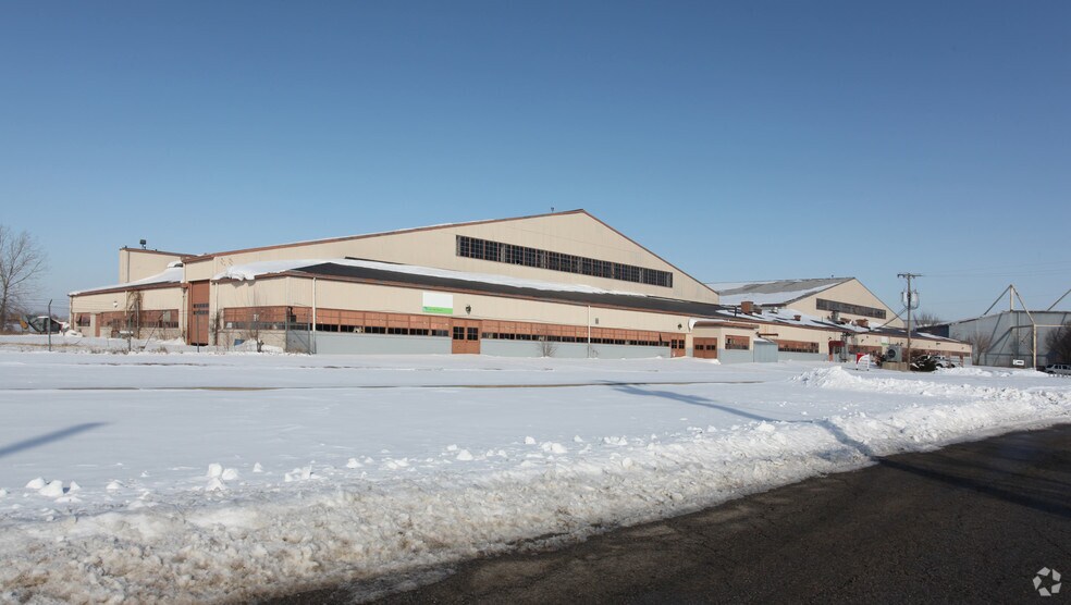 15360 Hangar Rd, Kansas City, MO à louer - Photo principale – Image 1 sur 3