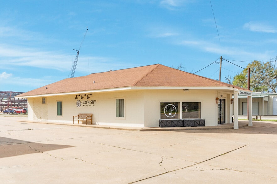 449 S 17th St, West Columbia, TX à vendre - Photo de l’immeuble – Image 3 sur 22