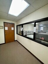 115 Christopher Columbus Dr, Jersey City, NJ à louer Photo intérieure– Image 2 sur 7