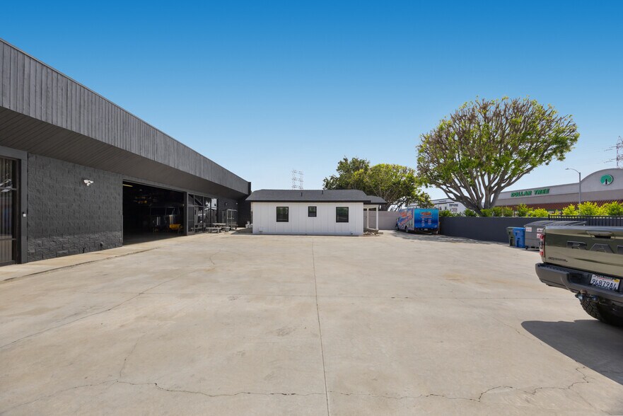 14128 Paramount Blvd, Paramount, CA à vendre - Photo de l’immeuble – Image 2 sur 24