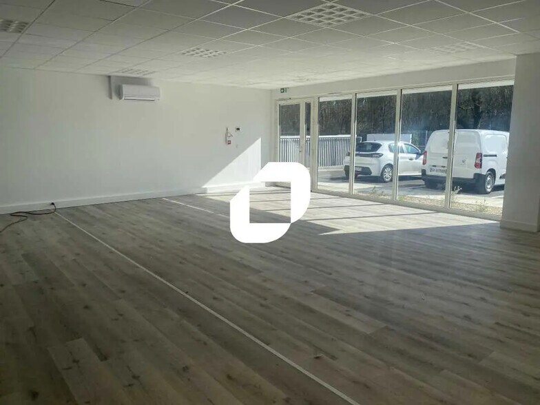 Bureau dans Canéjan à louer - Photo de l’immeuble – Image 3 sur 14