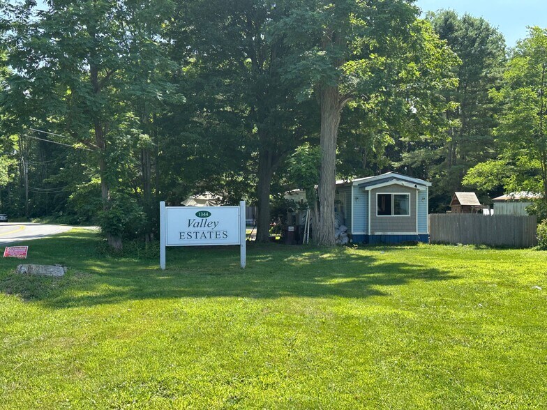 1795 Co 107 rd, Amsterdam, NY à vendre - Photo de l’immeuble – Image 2 sur 16