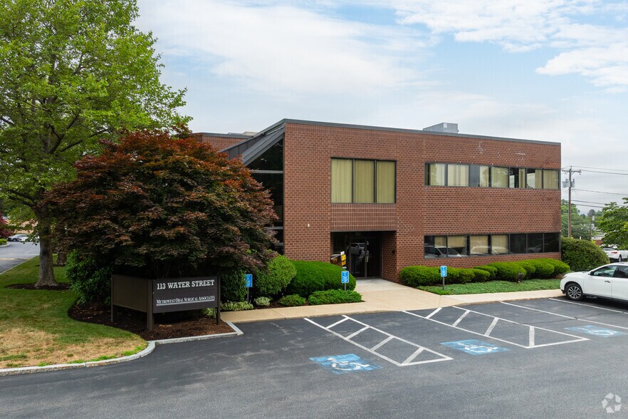 113 Water St, Milford, MA à louer - Photo principale – Image 1 sur 5