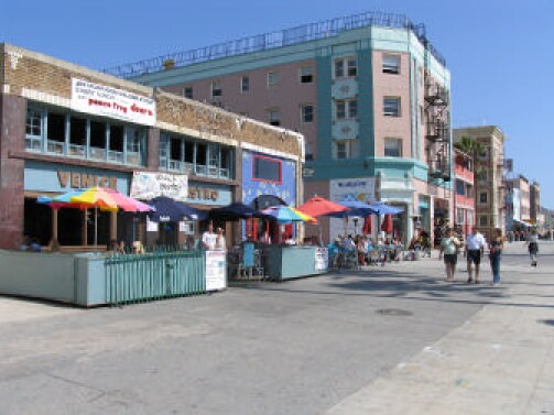 321-325 Ocean Front Walk, Venice, CA à louer - Photo de l’immeuble – Image 2 sur 8