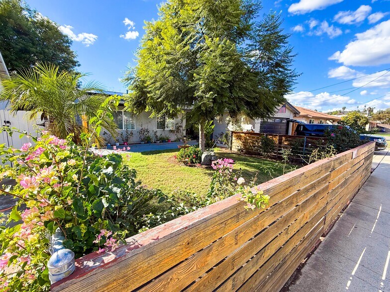 819 N Rose St, Escondido, CA à vendre - Photo de l’immeuble – Image 3 sur 17