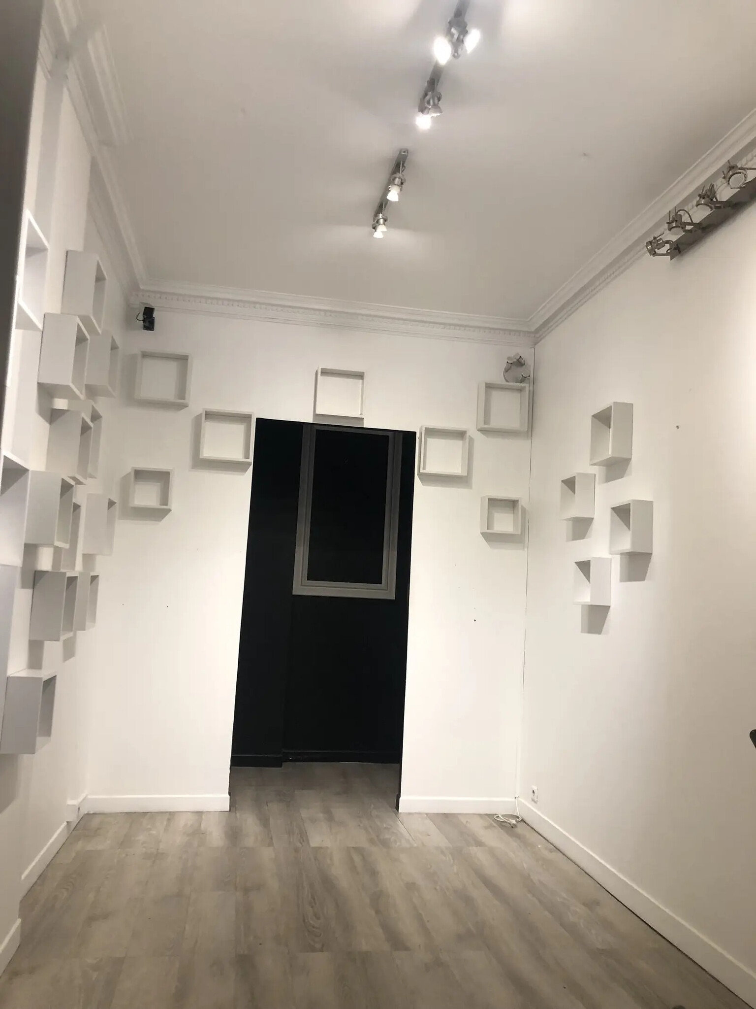 Local commercial dans Paris à vendre Photo intérieure– Image 1 sur 3