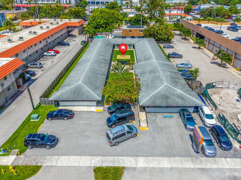 32 SE 2nd Ave, Dania, FL à vendre - Photo de l’immeuble – Image 2 sur 27