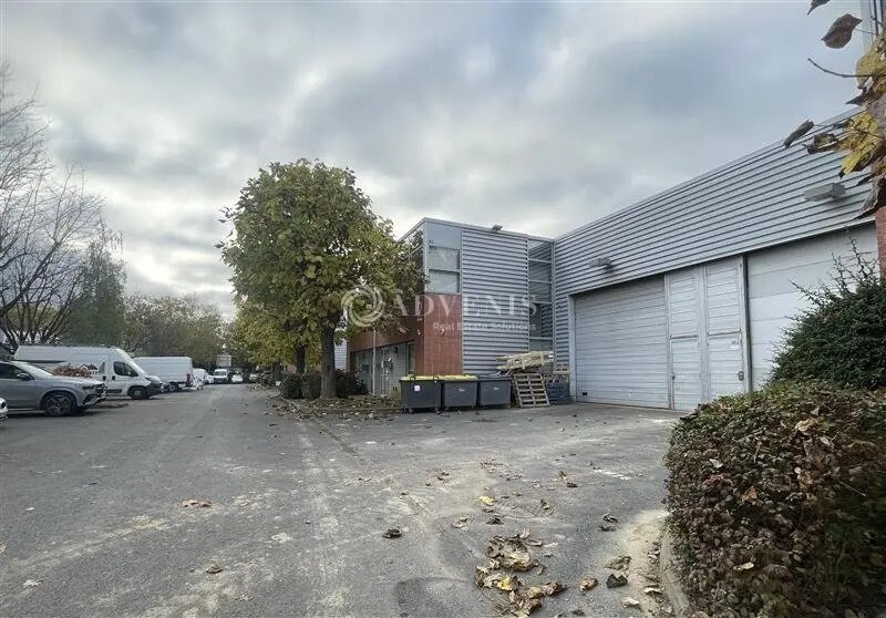 Local d’activités dans Gonesse à louer - Photo de l’immeuble – Image 3 sur 5