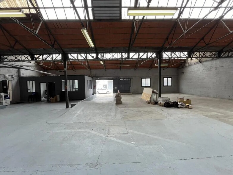 Local d’activités dans Montmagny à louer - Photo intérieure – Image 3 sur 8