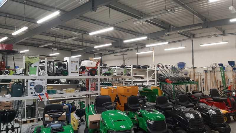 Local d'activités dans Berson à vendre - Photo intérieure – Image 1 sur 4