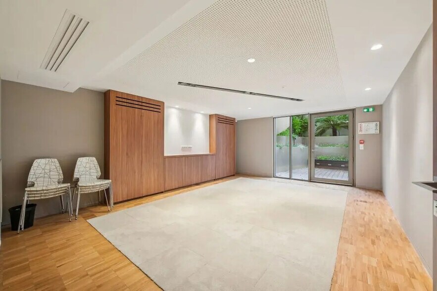 60 Rue Jouffroy D'Abbans, Paris à louer - Photo de l’immeuble – Image 3 sur 9