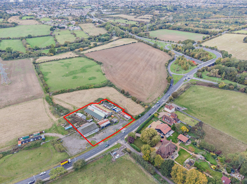 Hall Ln, Upminster à vendre - Aérien – Image 2 sur 4