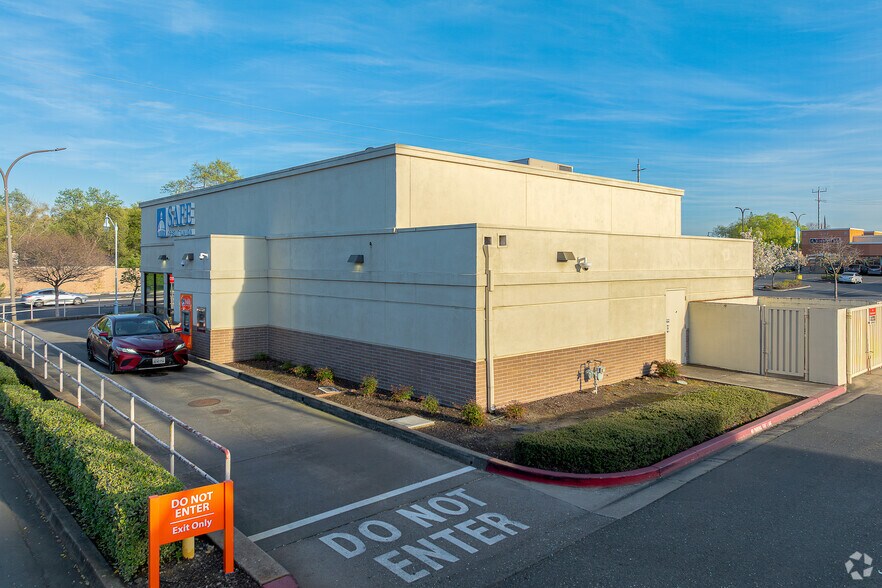 5261 Hazel Ave, Fair Oaks, CA à vendre - Photo de l’immeuble – Image 2 sur 6
